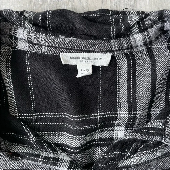 BEACHLUNCHLOUNGE Black & White Plaid Flannel Long Sleeve Button-Up Top Size L - Picture 6 of 8
